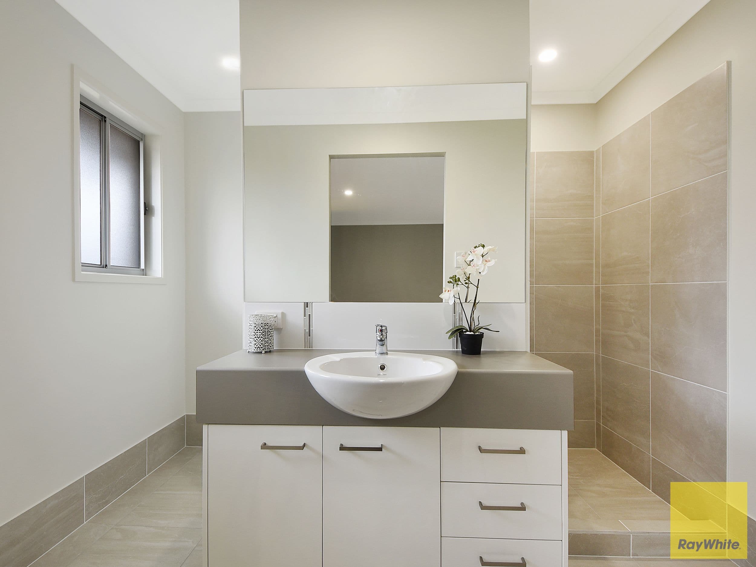 18 Raff Road, CABOOLTURE SOUTH QLD 4510, Caboolture South - Thumbnail 8