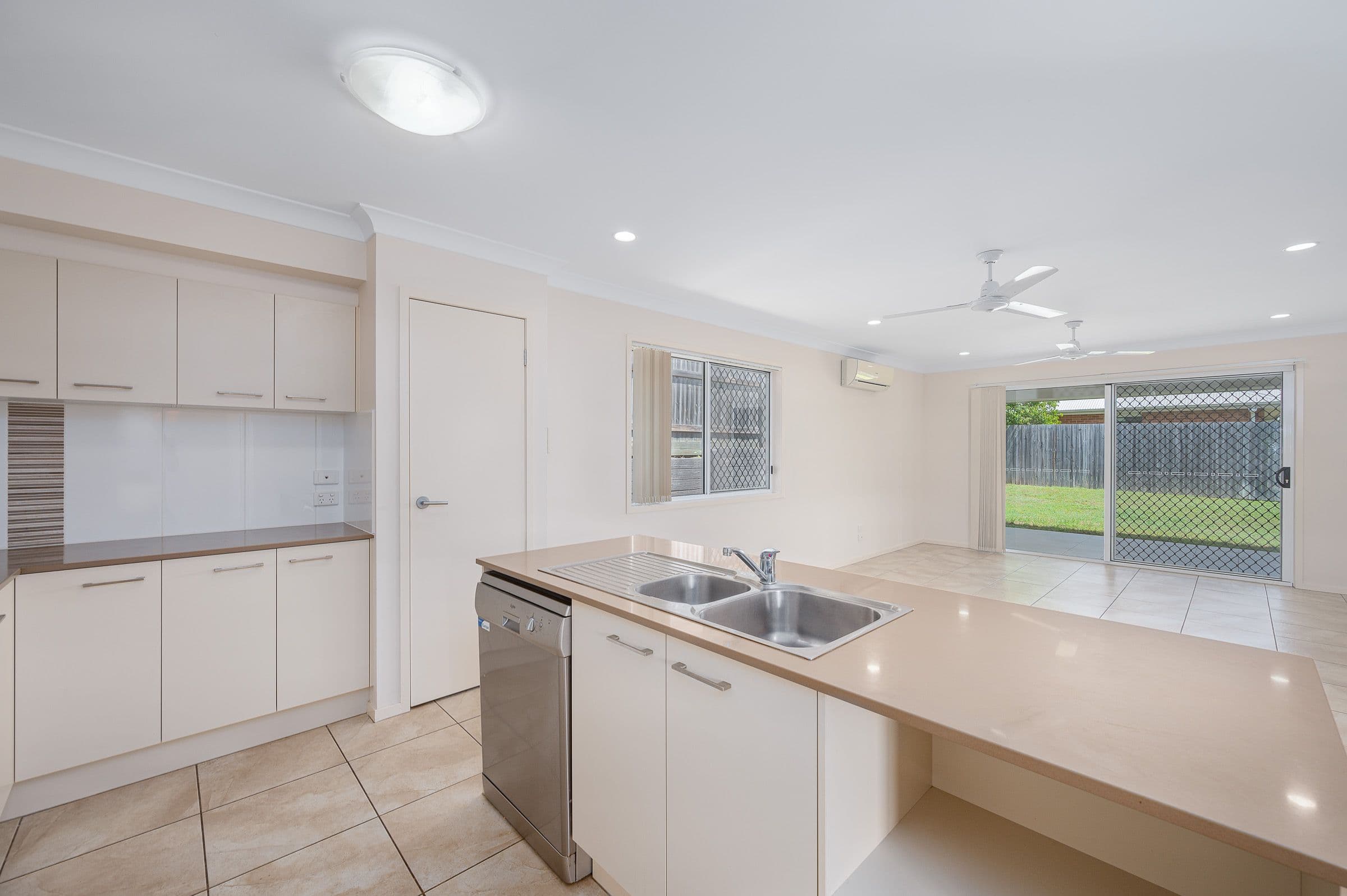 6 Isla Court, New Auckland QLD 4680, New Auckland - Thumbnail 3