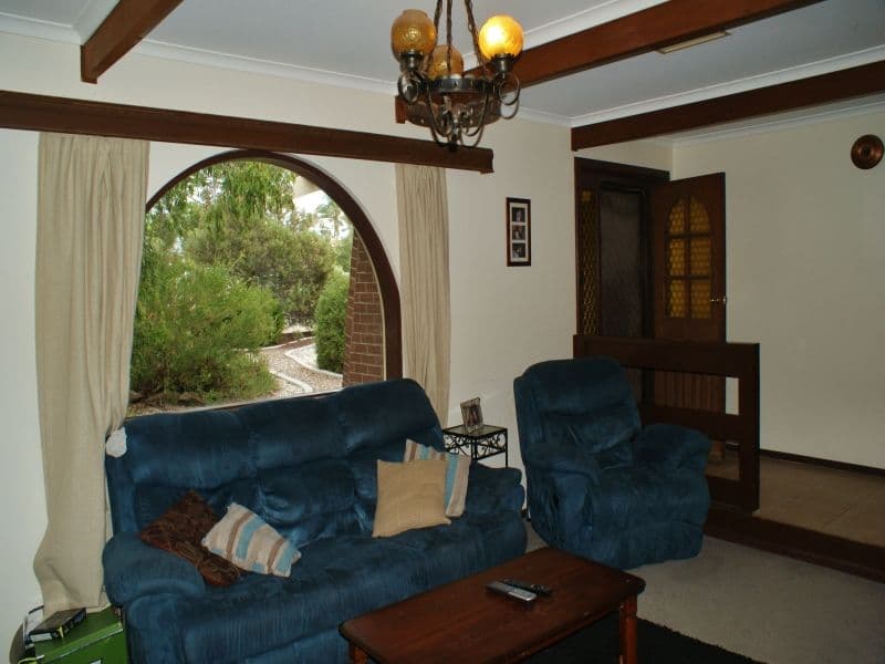 8 Gwen Street, MURRAY BRIDGE SA 5253, Murray Bridge - Thumbnail 2