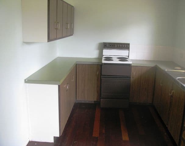 37 Jarrah Street, RACEVIEW QLD 4305, Raceview - Thumbnail 2