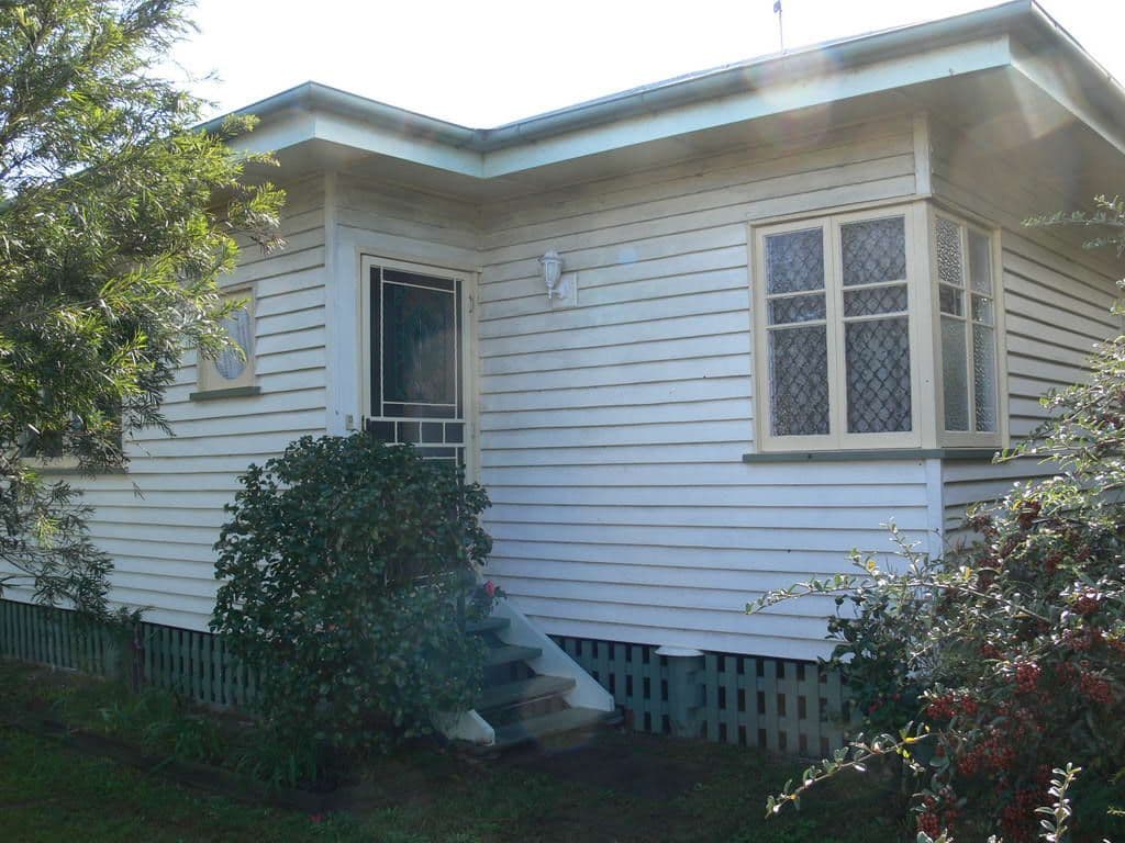 23 Russell Street, ESK QLD 4312, Esk - Thumbnail 5