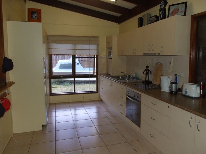99 Shute Harbour Road, CANNONVALE QLD 4802, Cannonvale - Thumbnail 5