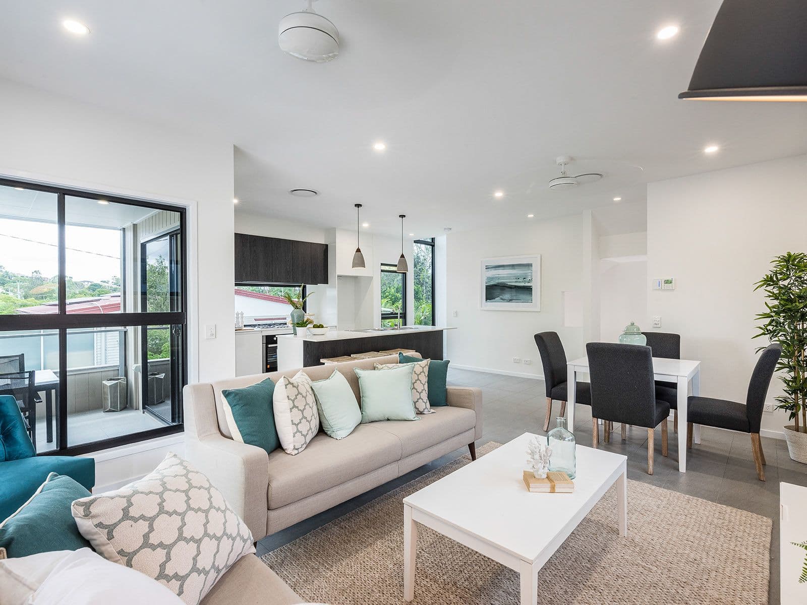 7 Whitley Street, Mount Gravatt East QLD 4122, Mount Gravatt East - Thumbnail 2