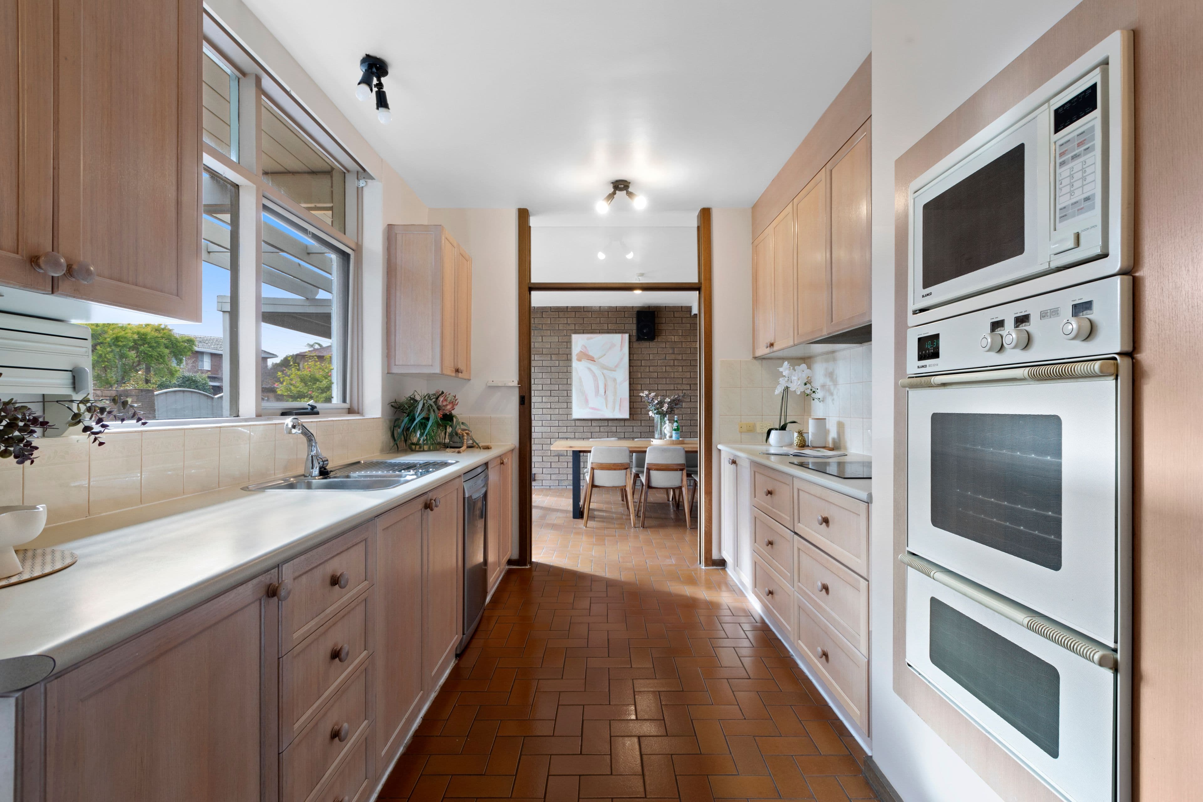 12 Lachlan Street, Mentone VIC 3194, Mentone - Thumbnail 2