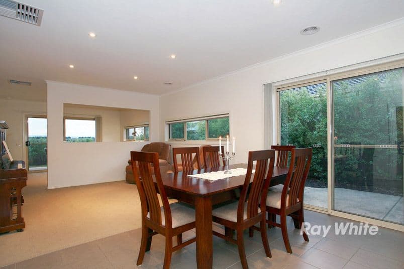 8 Springmount Street, CRANBOURNE NORTH VIC 3977, Cranbourne North - Thumbnail 4