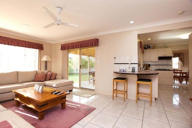 16 Blue Grass Crescent, EIGHT MILE PLAINS QLD 4113, Eight Mile Plains - Thumbnail 4