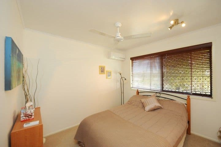 19 Dalton Street, CLINTON QLD 4680, Clinton - Thumbnail 6