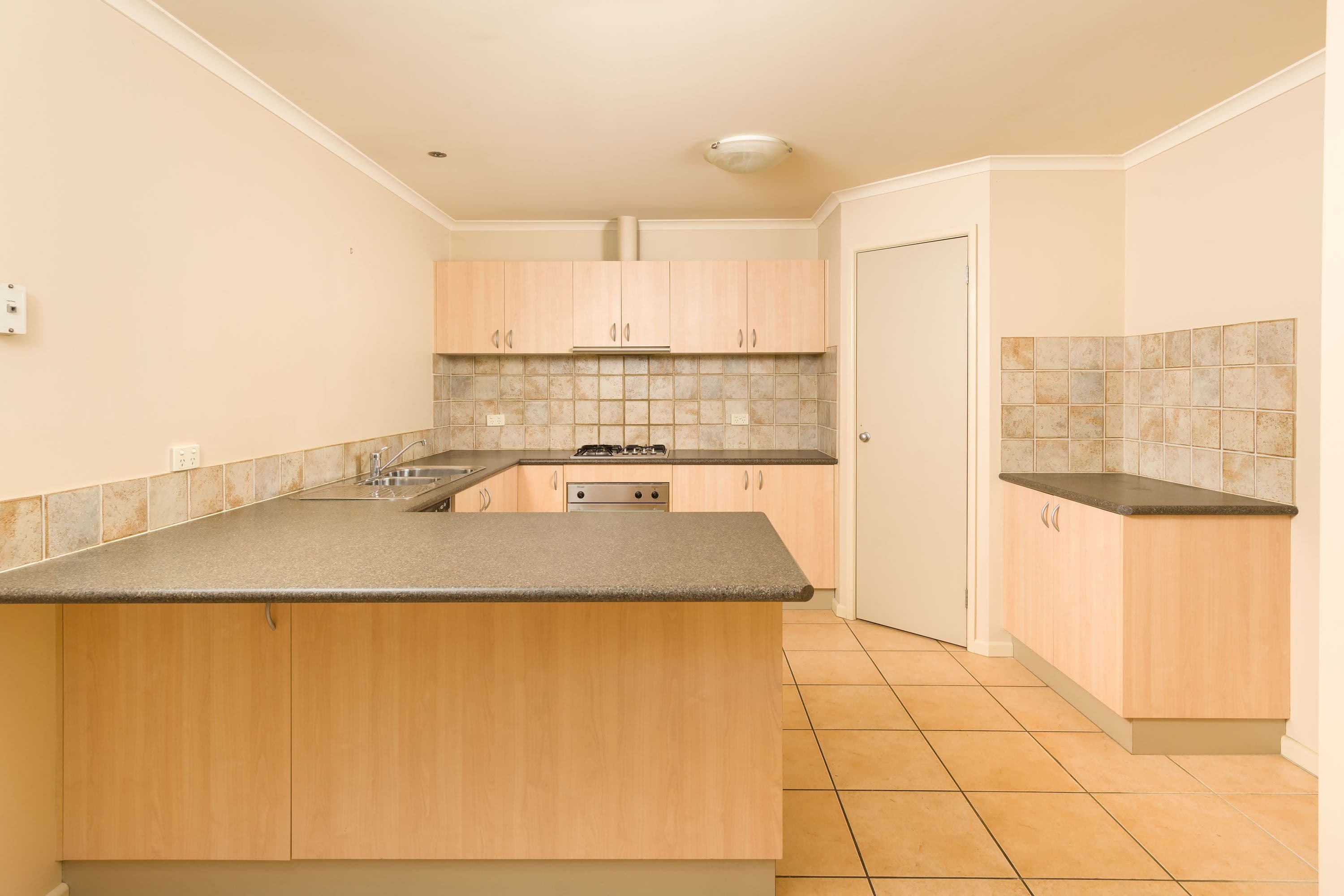 33 Cummings Street, Wodonga VIC 3690, Wodonga - Thumbnail 5