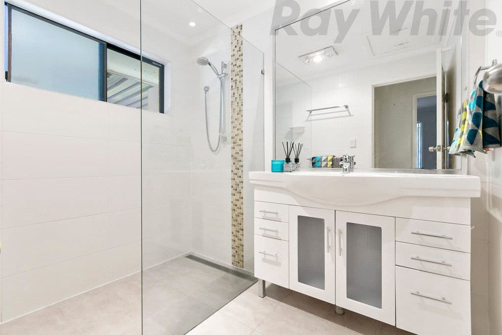 12 Amethyst Street, ALEXANDRA HILLS QLD 4161, Alexandra Hills - Thumbnail 5