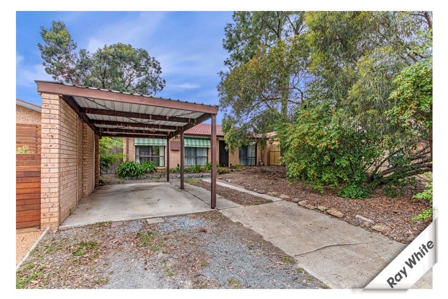 6 Marengo Place, Isabella Plains ACT 2905, Isabella Plains - Thumbnail 2