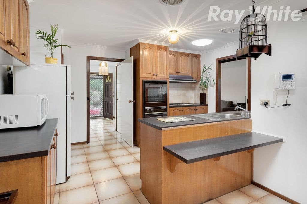 12 McLaughlin Crescent, Mill Park VIC 3082, Mill Park - Thumbnail 2