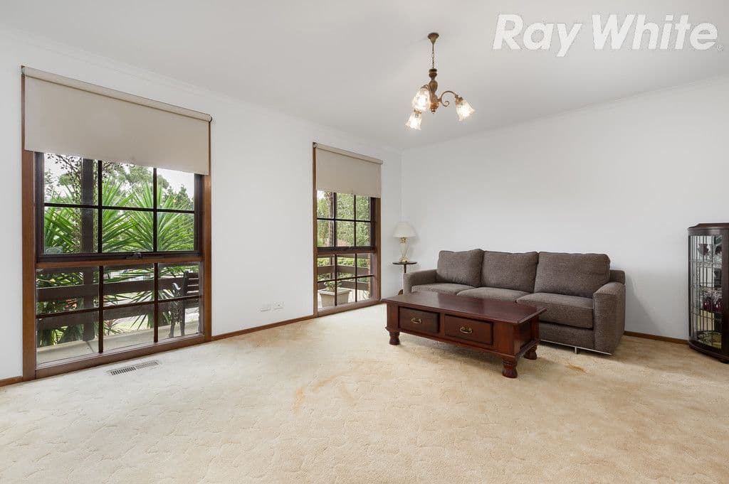12 McLaughlin Crescent, Mill Park VIC 3082, Mill Park - Thumbnail 4