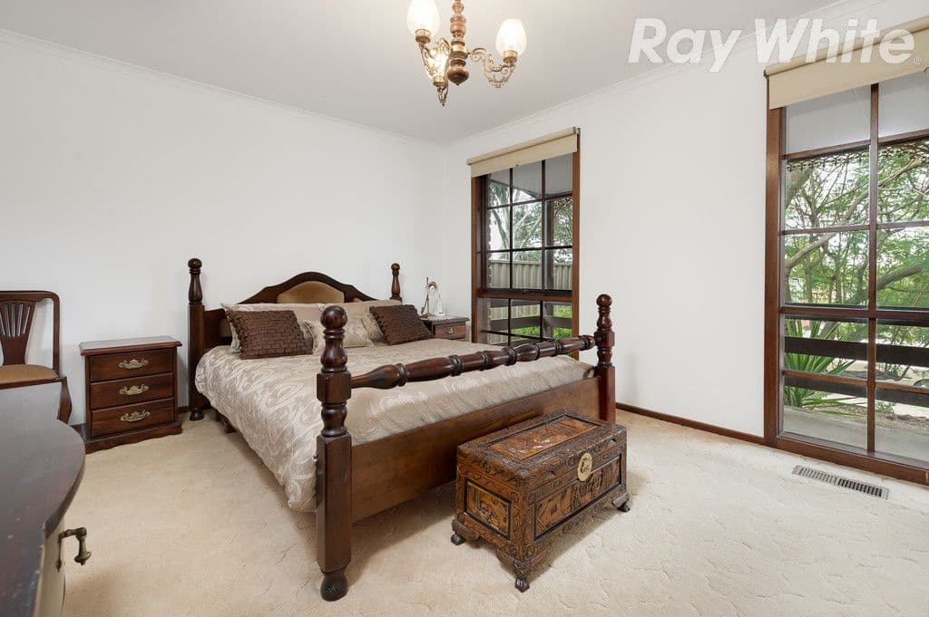12 McLaughlin Crescent, Mill Park VIC 3082, Mill Park - Thumbnail 7