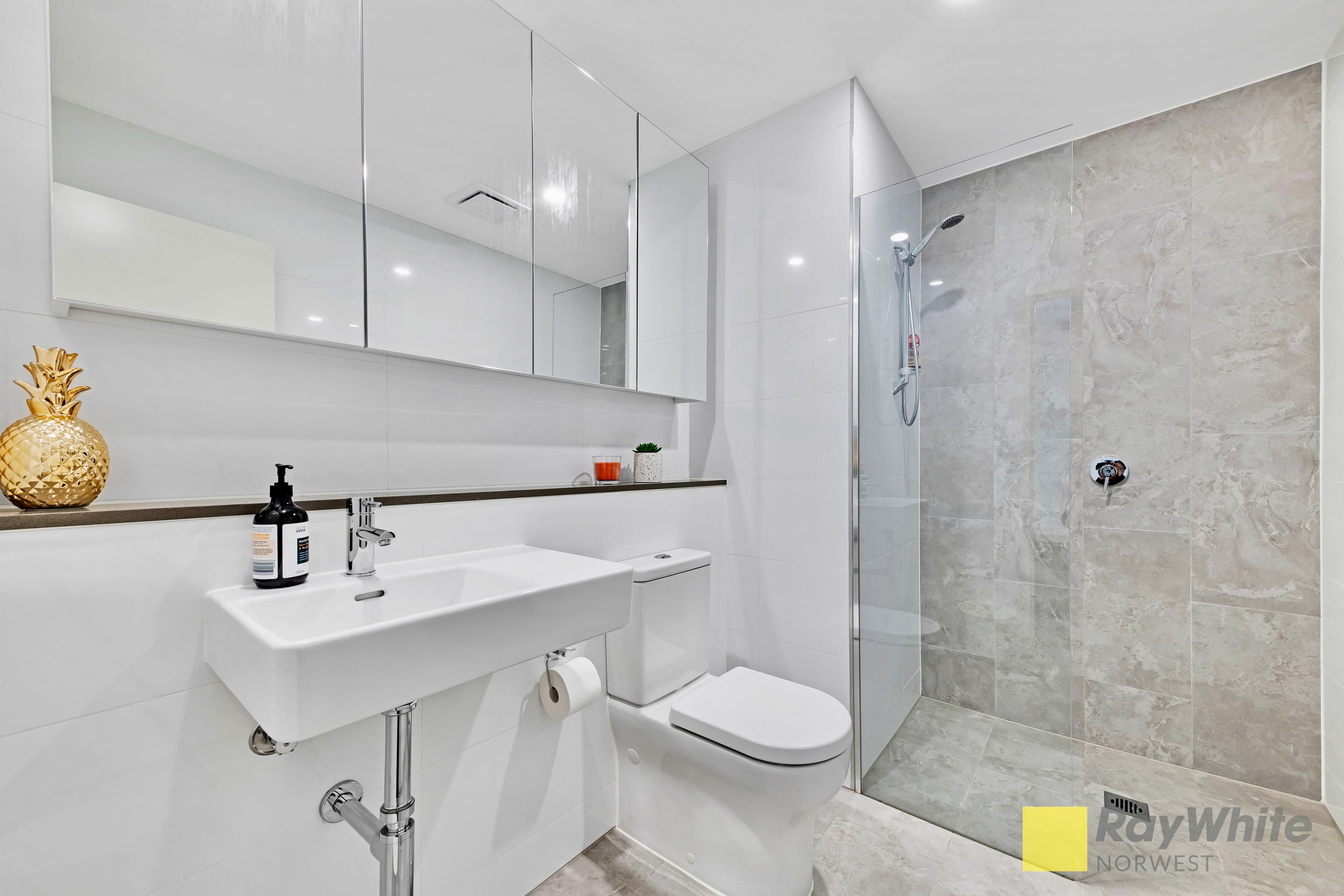 1 Thomas Street, Clontarf, Clontarf - Thumbnail 8
