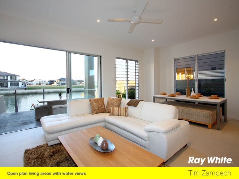 7 South Quay Drive, BIGGERA WATERS QLD 4216, Biggera Waters - Thumbnail 3
