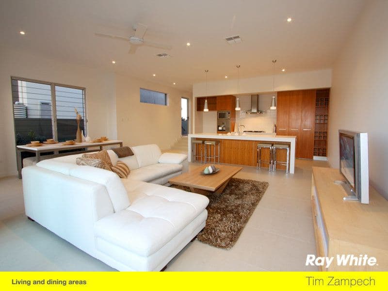 7 South Quay Drive, BIGGERA WATERS QLD 4216, Biggera Waters - Thumbnail 4