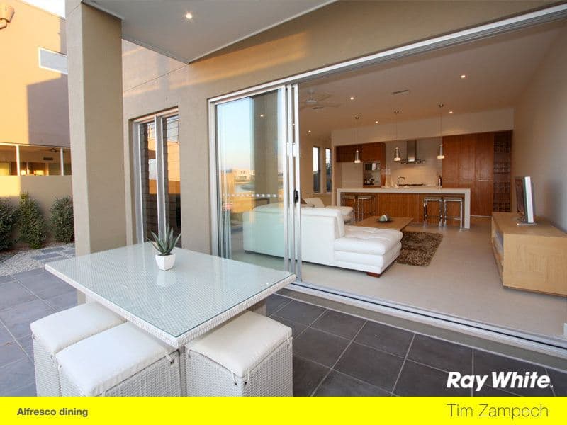 7 South Quay Drive, BIGGERA WATERS QLD 4216, Biggera Waters - Thumbnail 7