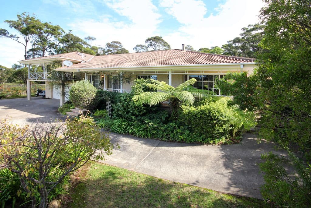 8 Nicholas Grove, Rosedale - Thumbnail 2