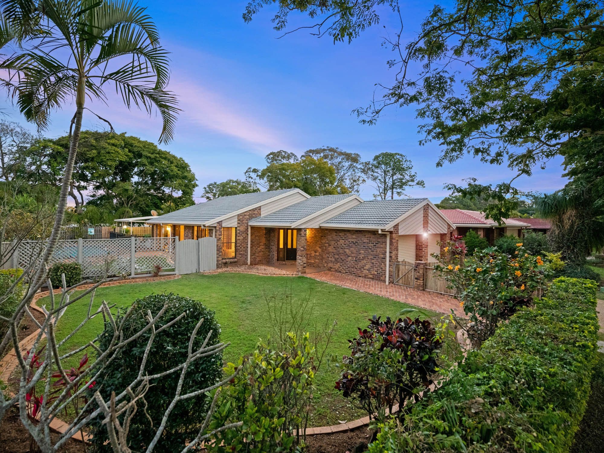 10 Demigre Street, Eight Mile Plains QLD 4113, Eight Mile Plains - Thumbnail 2