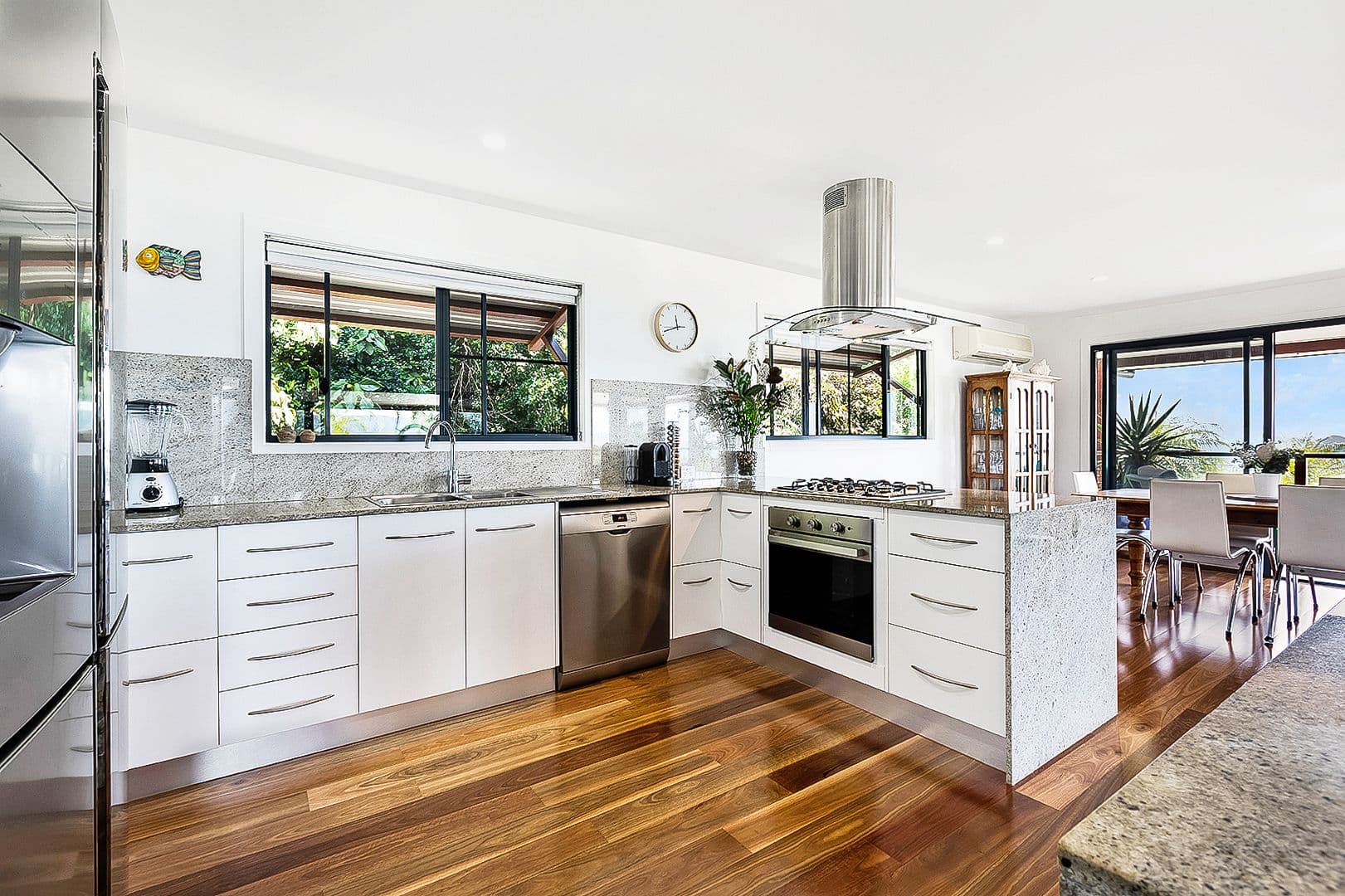 9 Kara Crescent, Airlie Beach QLD 4802, Airlie Beach - Thumbnail 2