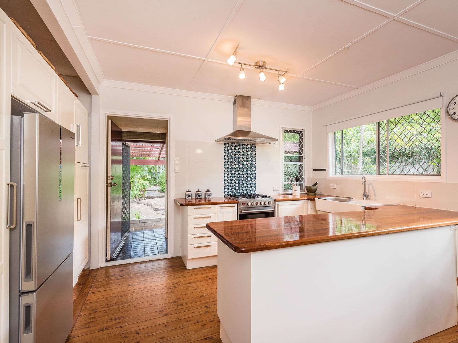 28 Mapleton Street, Mount Gravatt East QLD 4122, Mount Gravatt East - Thumbnail 3