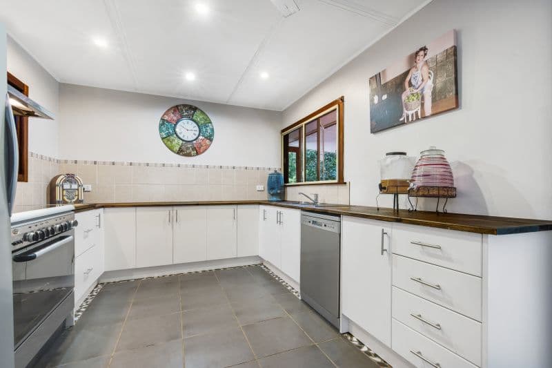 9 Bottlebrush Court, Peachester QLD 4519, Peachester - Thumbnail 2