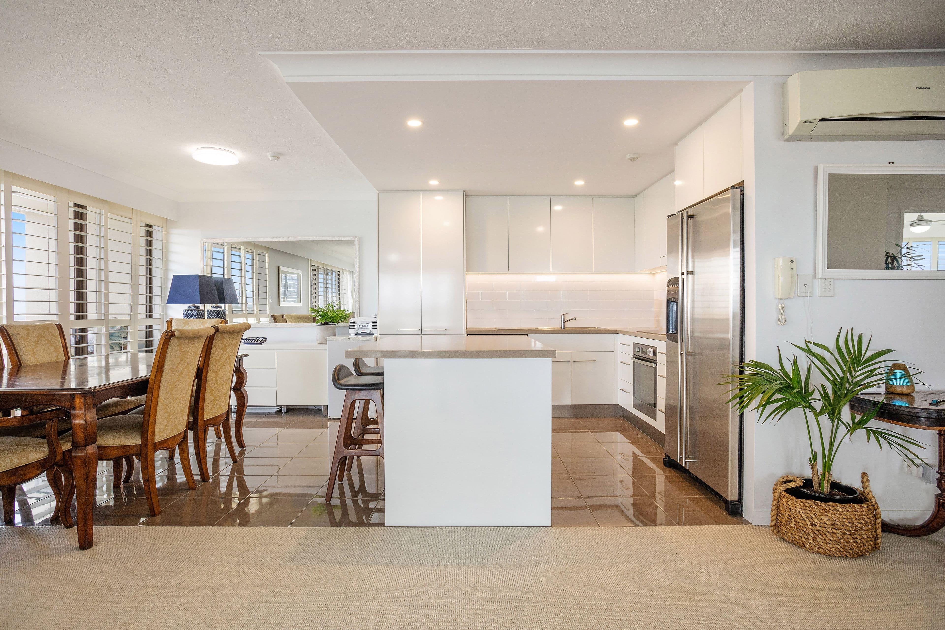 121 Surf Parade 'Capricornia', Broadbeach QLD 4218, Broadbeach - Thumbnail 2