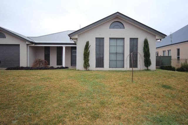 14 Brennan Crescent, Oberon NSW 2787, Oberon - Image 1