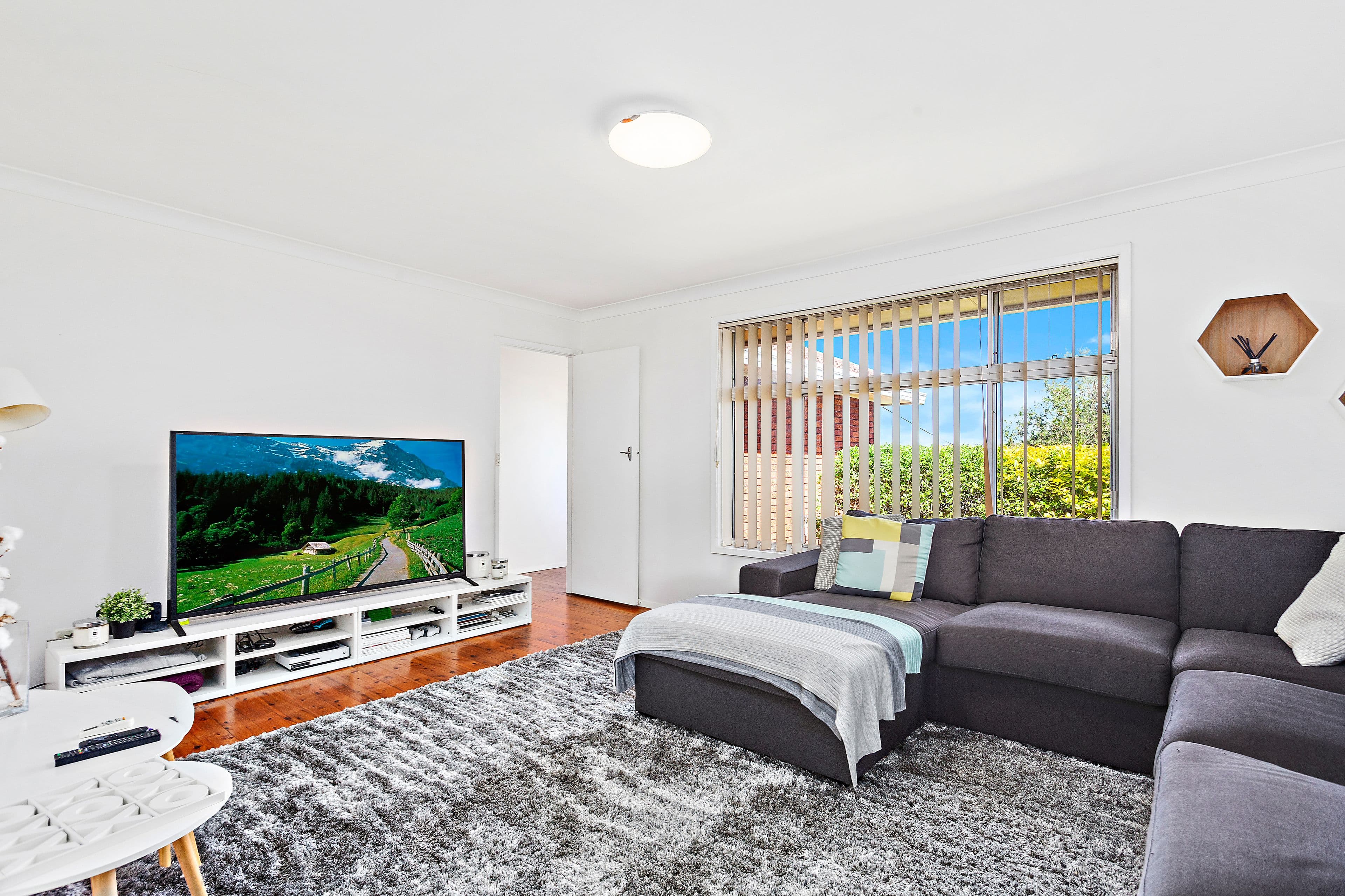 78 Bridge Avenue, Oak Flats - Thumbnail 2
