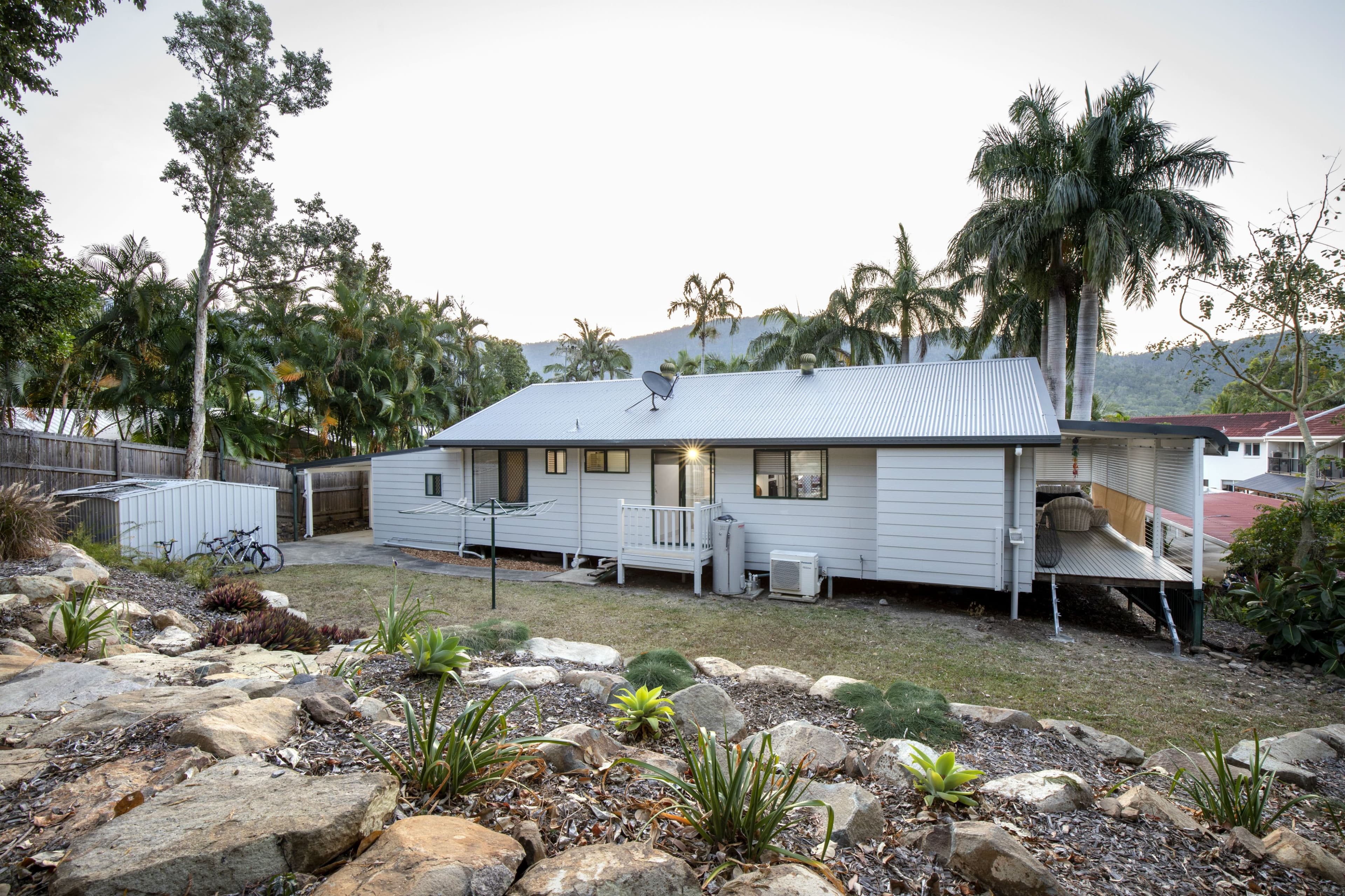 1 Sandpiper Crescent, Jubilee Pocket QLD 4802, Jubilee Pocket - Thumbnail 3