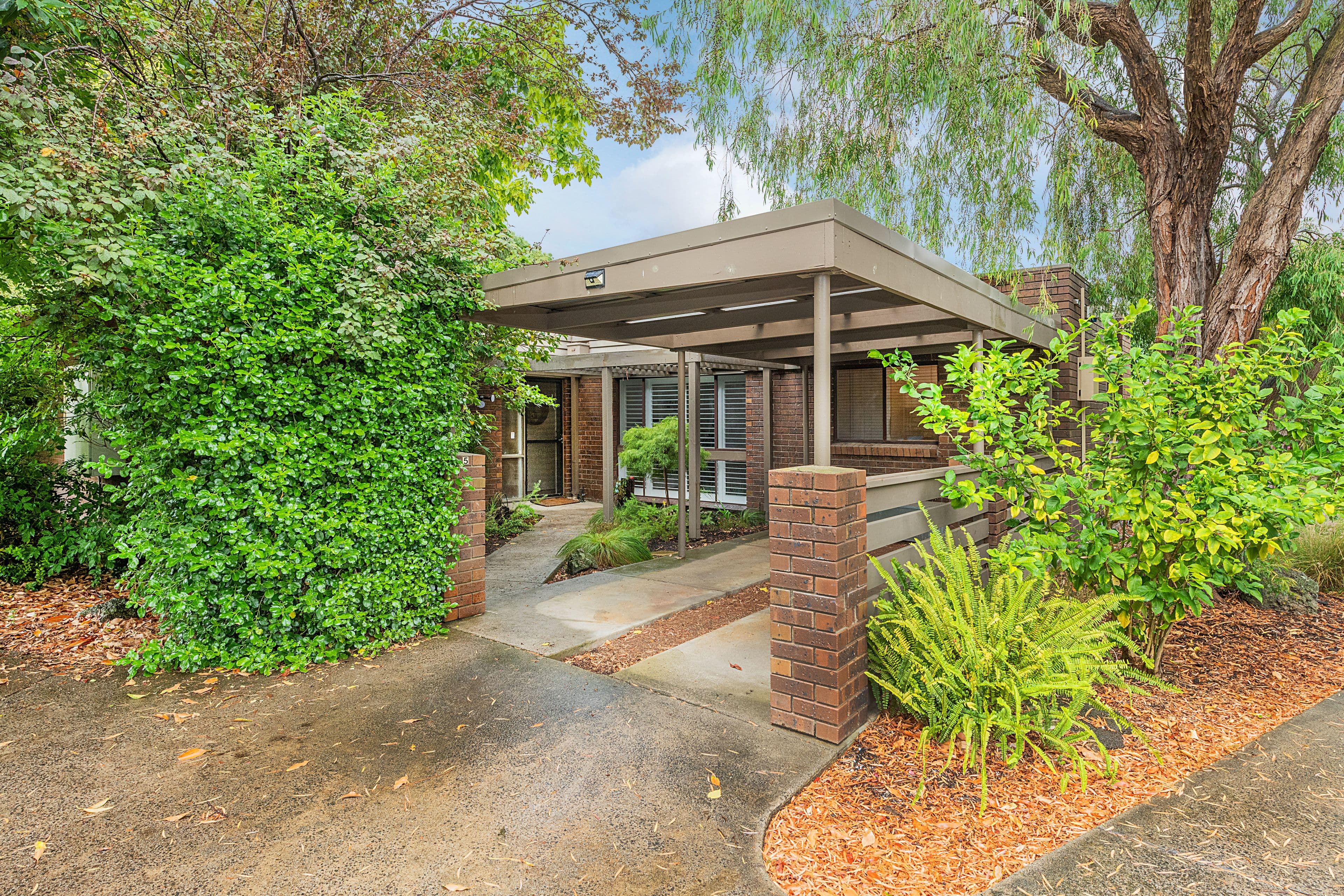 10 Elmhurst Road, Bayswater North VIC 3153, Bayswater North - Image 1