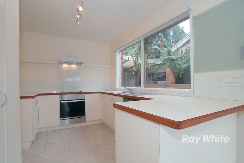 6 Broome Crescent, CRANBOURNE NORTH VIC 3977, Cranbourne North - Thumbnail 5