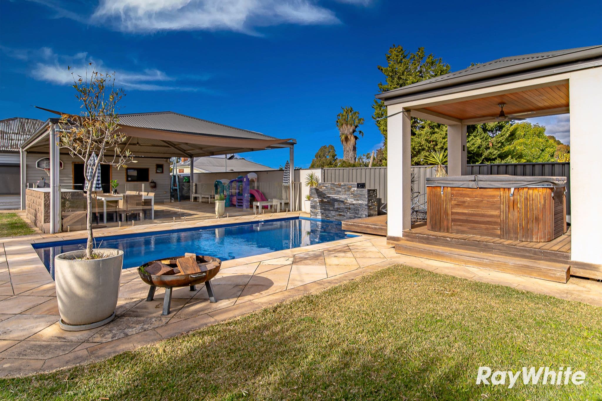 10 Rose Street, California Gully VIC 3556, California Gully - Image 1