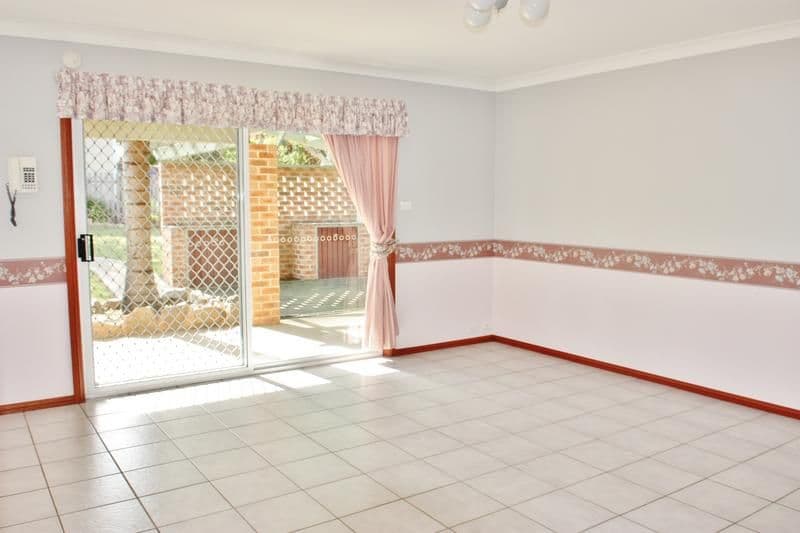 50 Pineview Circuit, YOUNG NSW 2594, Young - Thumbnail 4