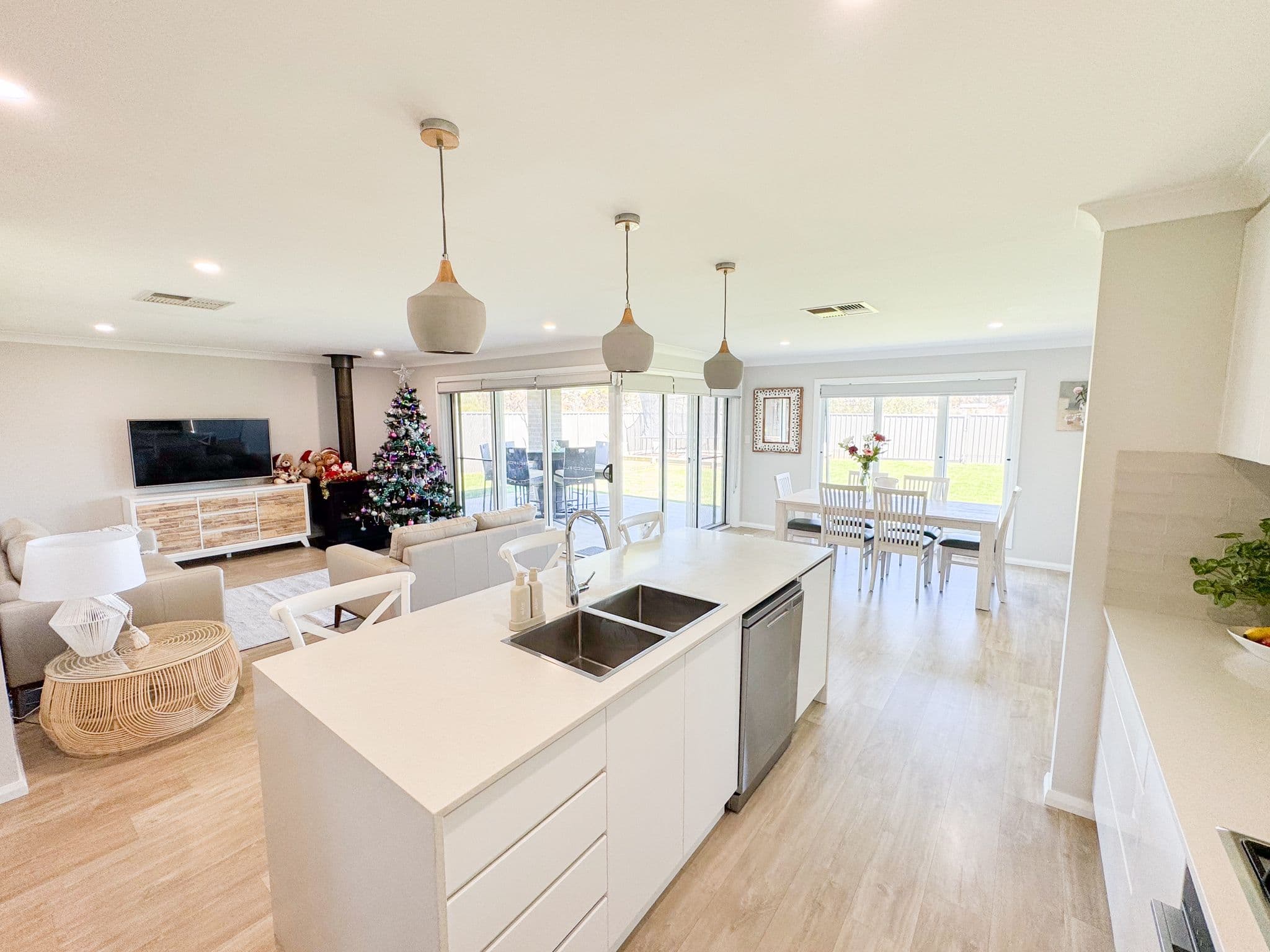 18 Charles Place, West Wyalong NSW 2671, West Wyalong - Thumbnail 3
