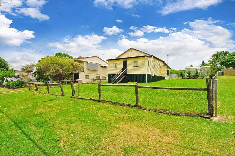 39  Law Street, REDBANK QLD 4301, Redbank - Thumbnail 2