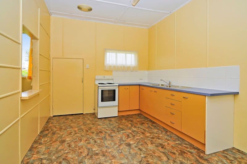 39  Law Street, REDBANK QLD 4301, Redbank - Thumbnail 5