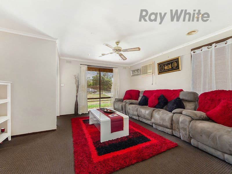 61 Evergreen Avenue, Albanvale VIC 3021, Albanvale - Thumbnail 2