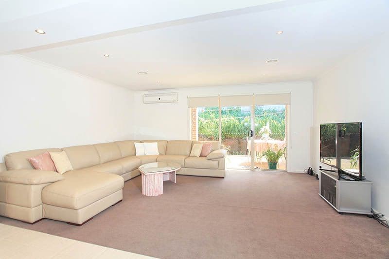 32 Melliodora Drive, MERNDA VIC 3754, Mernda - Thumbnail 4