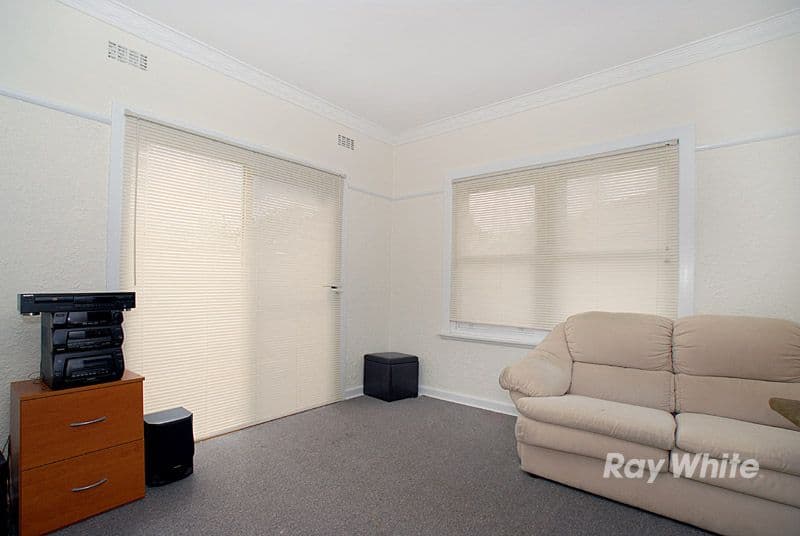 10 Henry Street, NOBLE PARK VIC 3174, Noble Park - Thumbnail 8