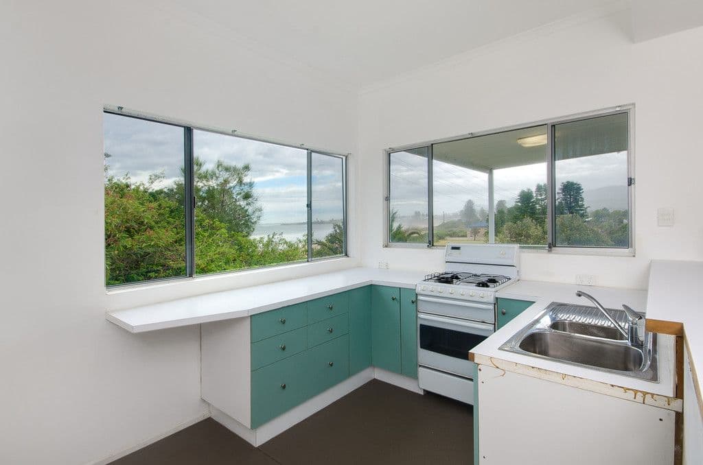 2 Jones Lane, THIRROUL NSW 2515, Thirroul - Thumbnail 2