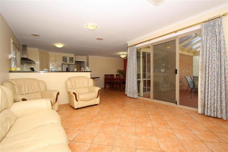 7 Brogil Walk, SYDENHAM VIC 3037, Sydenham - Thumbnail 3
