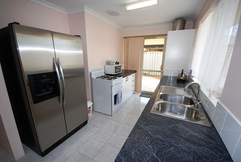 122 Dalrymple Drive, LEDA WA 6170, Leda - Thumbnail 2
