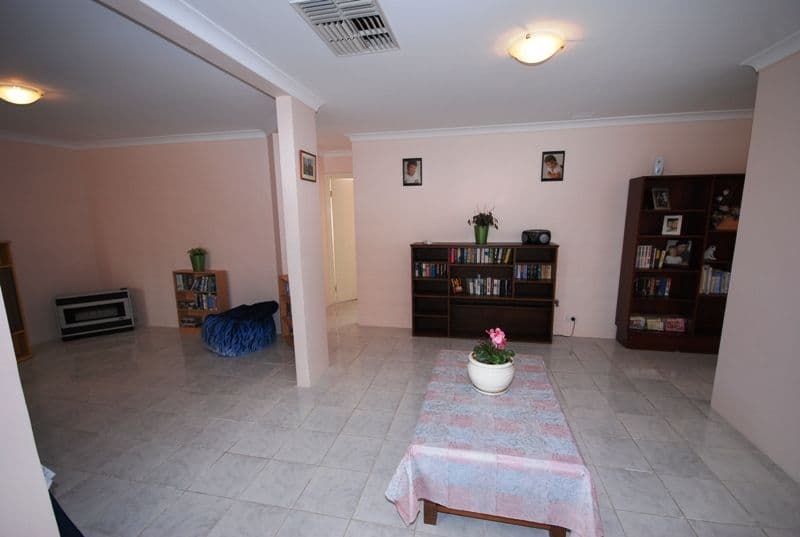 122 Dalrymple Drive, LEDA WA 6170, Leda - Thumbnail 3