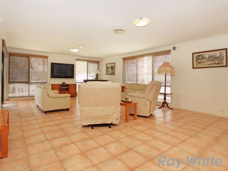 13 Capella Place, BRIDGEMAN DOWNS QLD 4035, Bridgeman Downs - Thumbnail 5