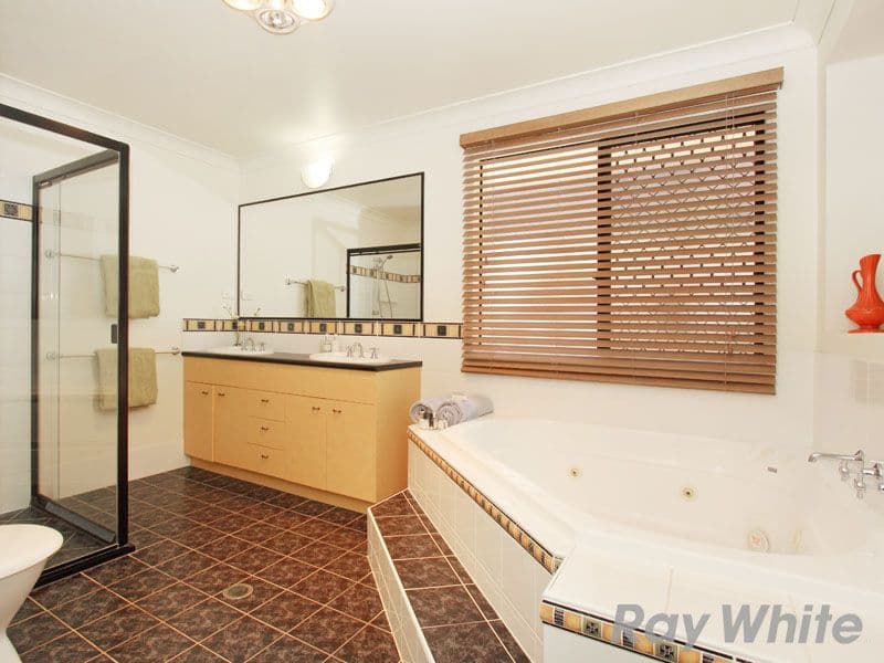 13 Capella Place, BRIDGEMAN DOWNS QLD 4035, Bridgeman Downs - Thumbnail 8