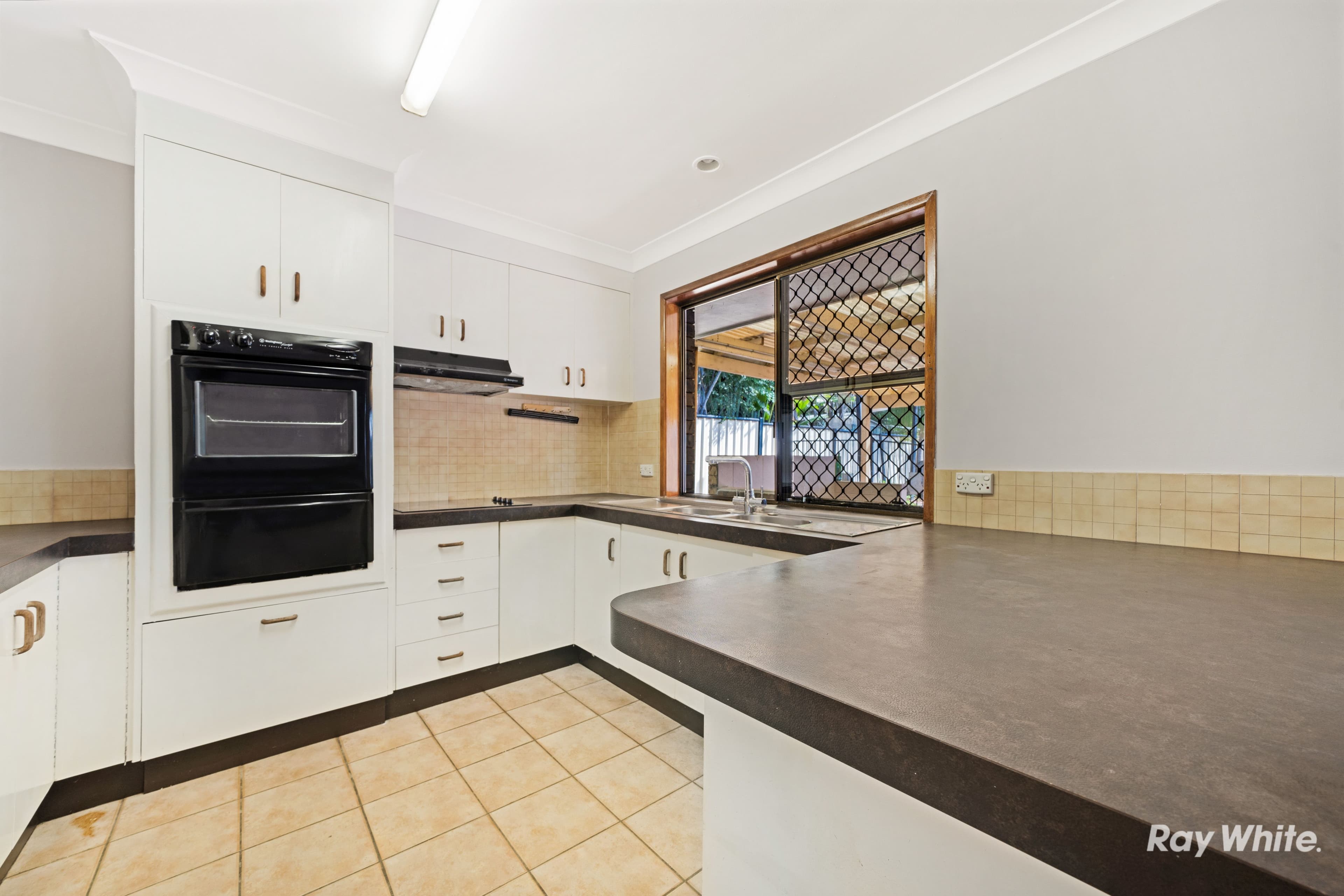 46 Mayfair Drive, Browns Plains QLD 4118, Browns Plains - Thumbnail 4