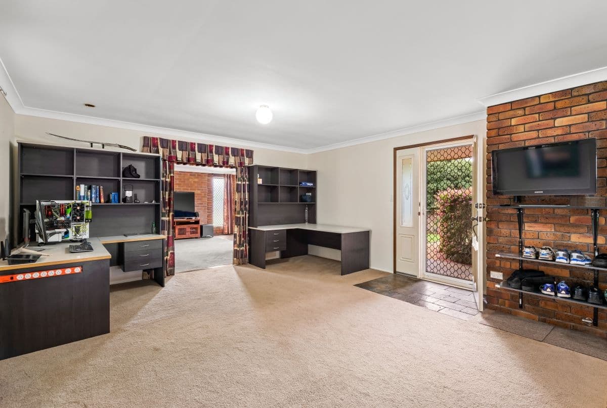 329 Greenwattle Street, Wilsonton QLD 4350, Wilsonton - Thumbnail 3