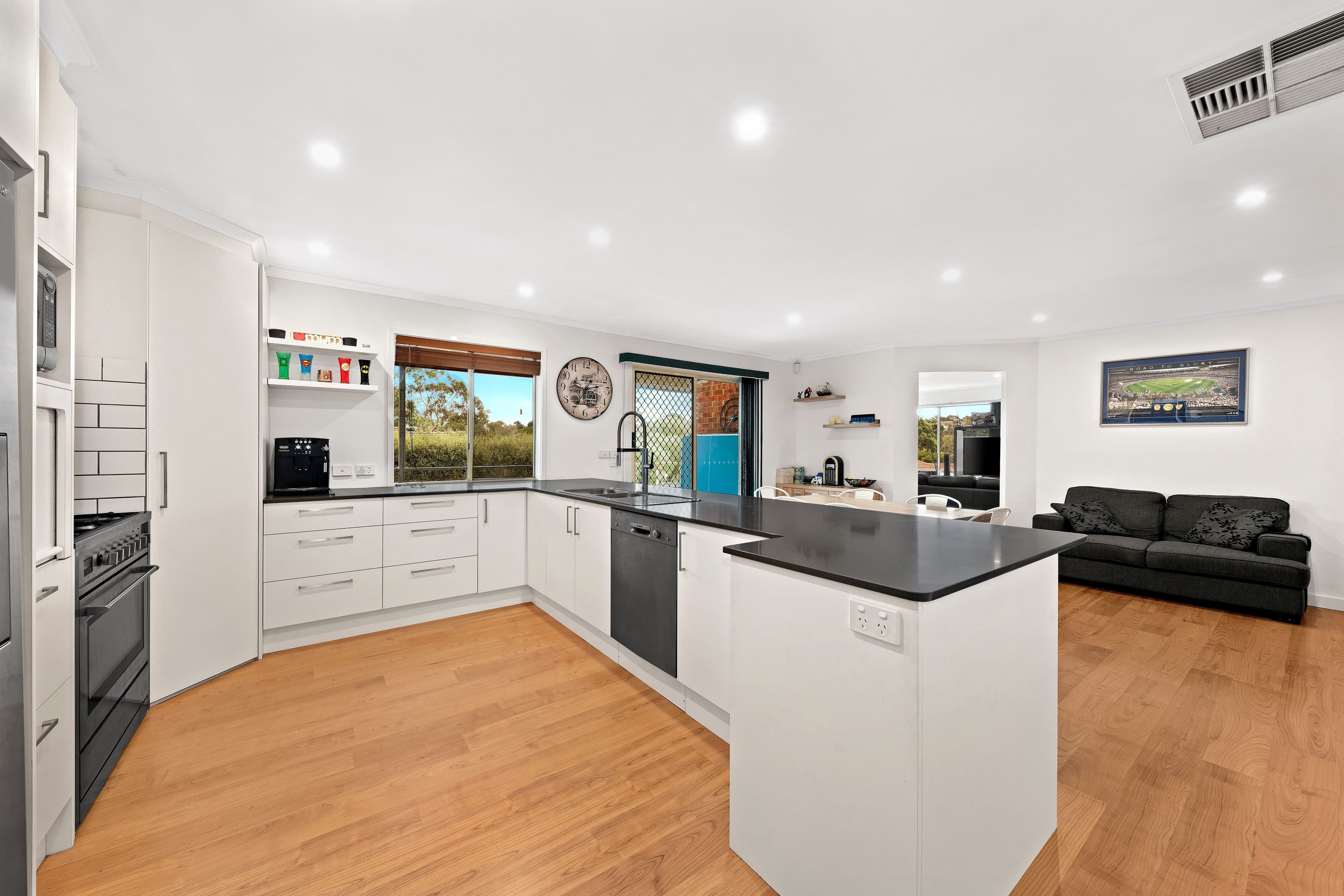 19 Western Road, Boronia VIC 3155, Boronia - Thumbnail 3