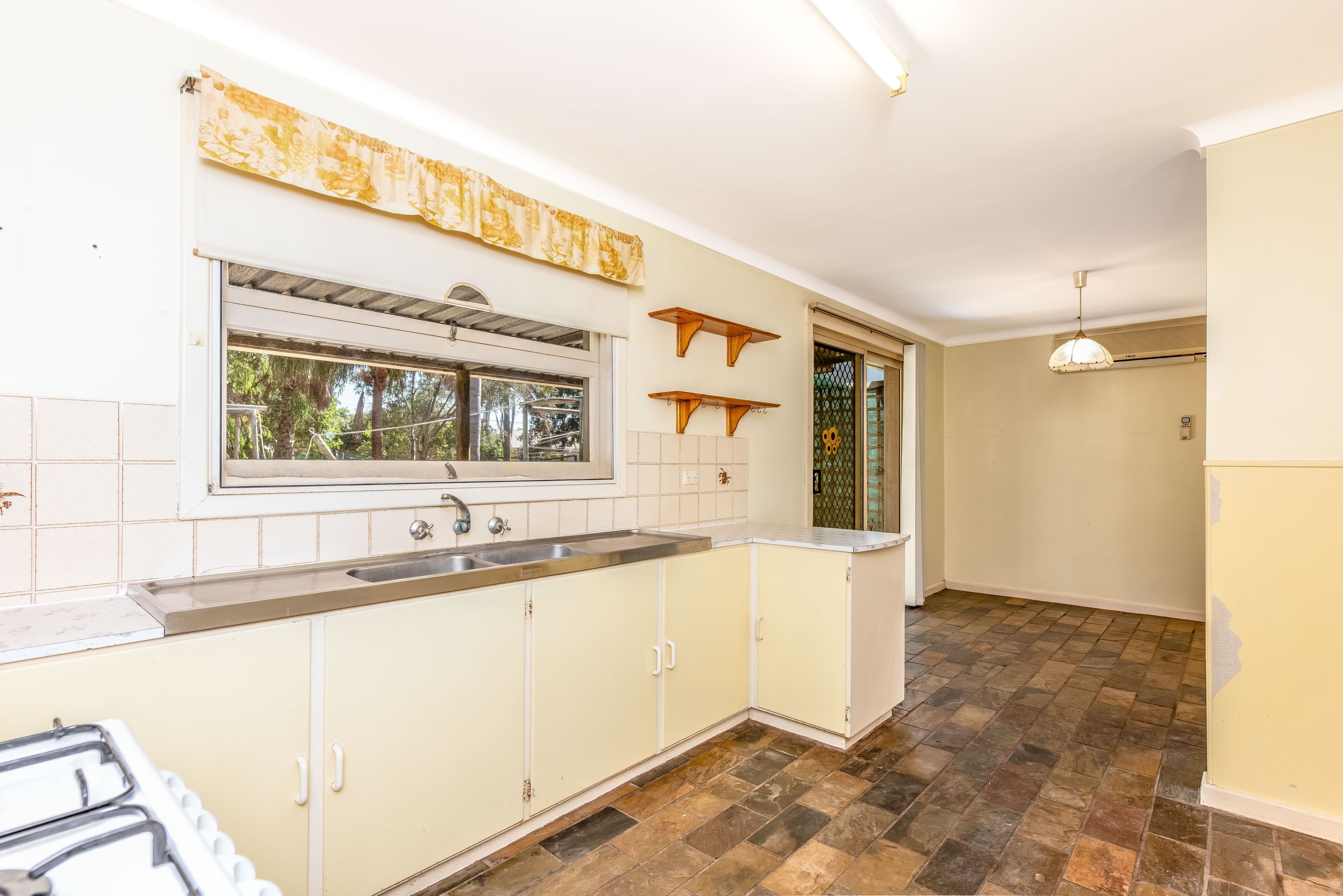 65 Wittenoom Street, Wonthella WA 6530, Wonthella - Thumbnail 6